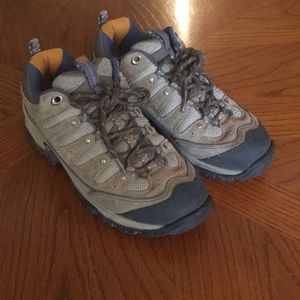 Columbia Hiking Shoes